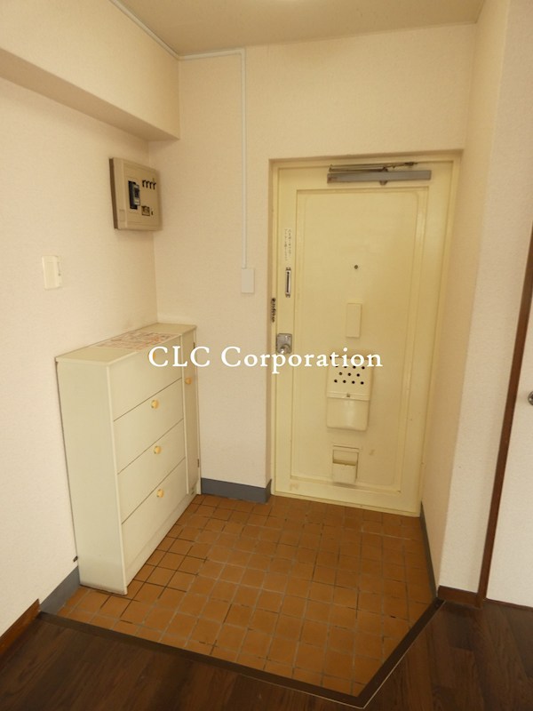 メゾンガーネット 玄関