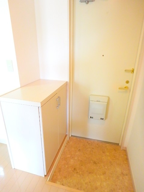 カーザ・デ・立花Ａ棟 玄関