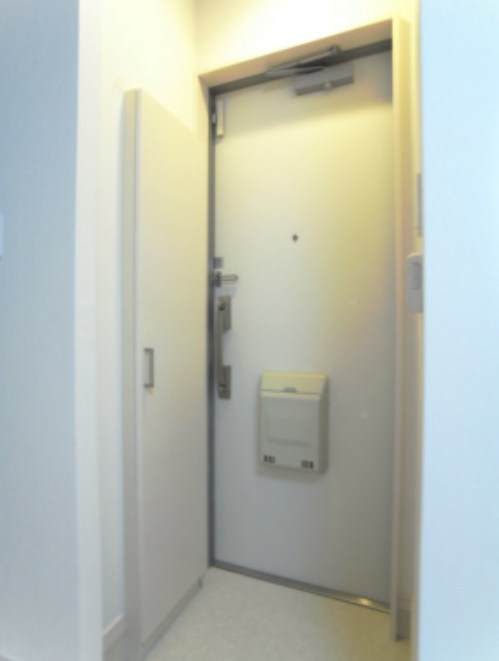 リブリ・たんぽぽ   玄関