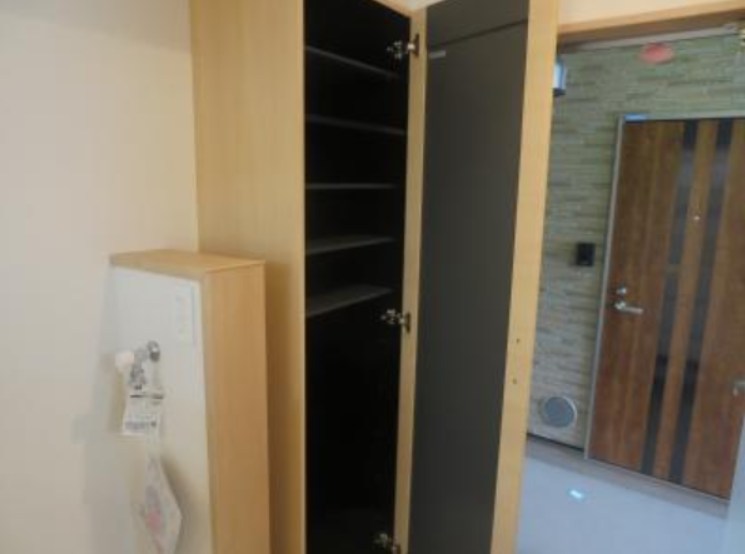 ロク・ハウスⅢ 玄関