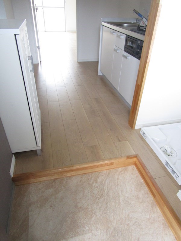 笹野ハイツ (梅島)         玄関