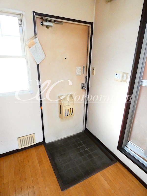 コーポナガタ 玄関