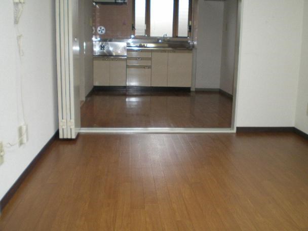 サンライズシナサン   リビング