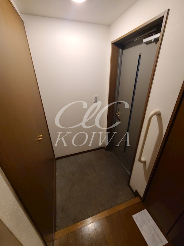 ペイネ・新柴又 玄関