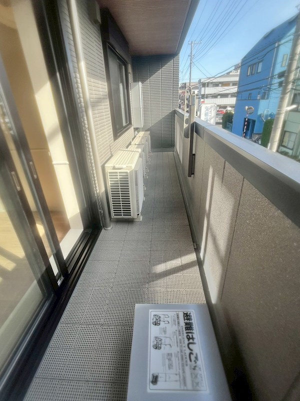 メゾンクレール谷在家 ベランダ