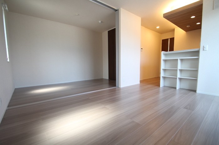 アンジュール新田 リビング