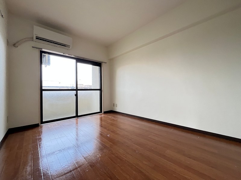 第６頼長ビル リビング