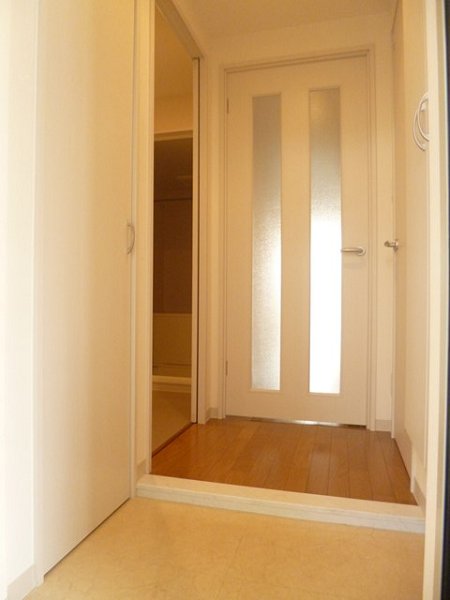 メゾンドソレイユ  玄関