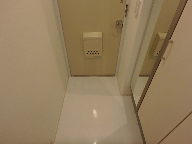 岩井ハイツ 玄関