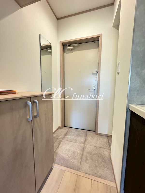 コルビジェスリー 玄関