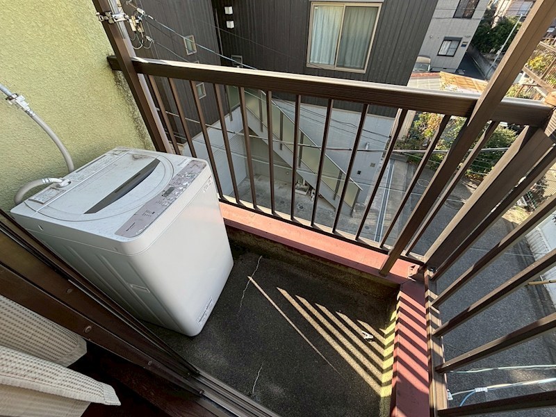 六木1丁目貸家 ベランダ