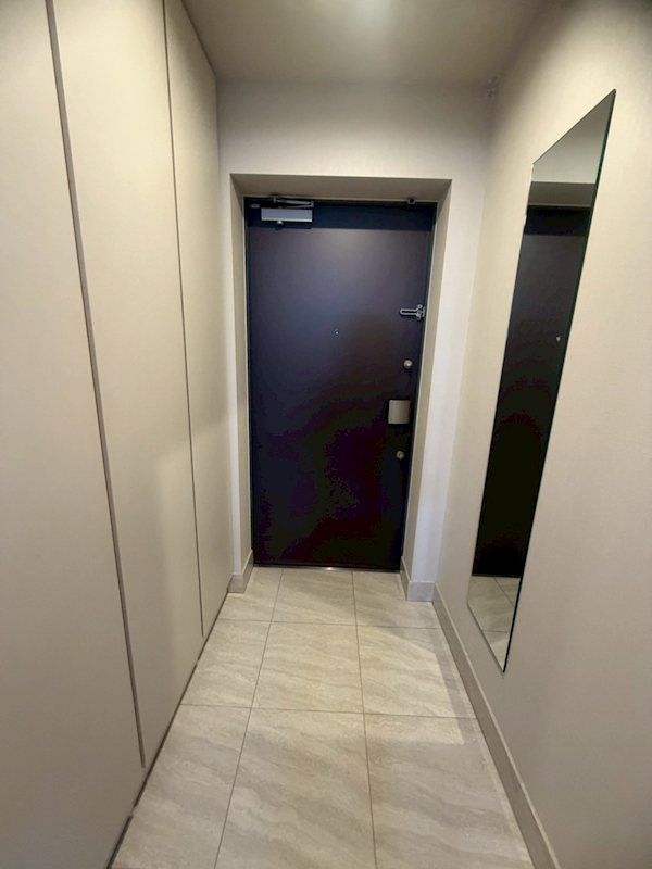 クレストコート上野 玄関