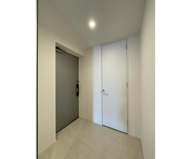 ＨＡＲＵＭＩＦＬＡＧ　ＳＵＮ　ＶＩＬＬＡＧＥ　Ａ棟 玄関