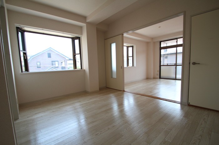 フラワーフィールドマンション リビング