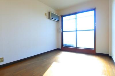 小林ビル リビング