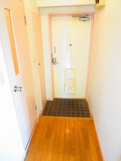 パークサイドアダチ 玄関