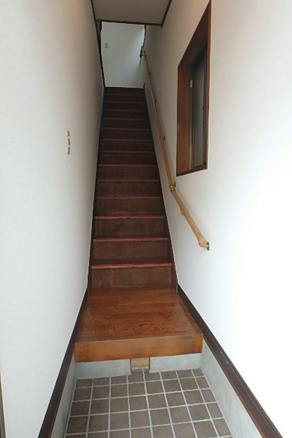 ウエストサイドハウス２番館   玄関