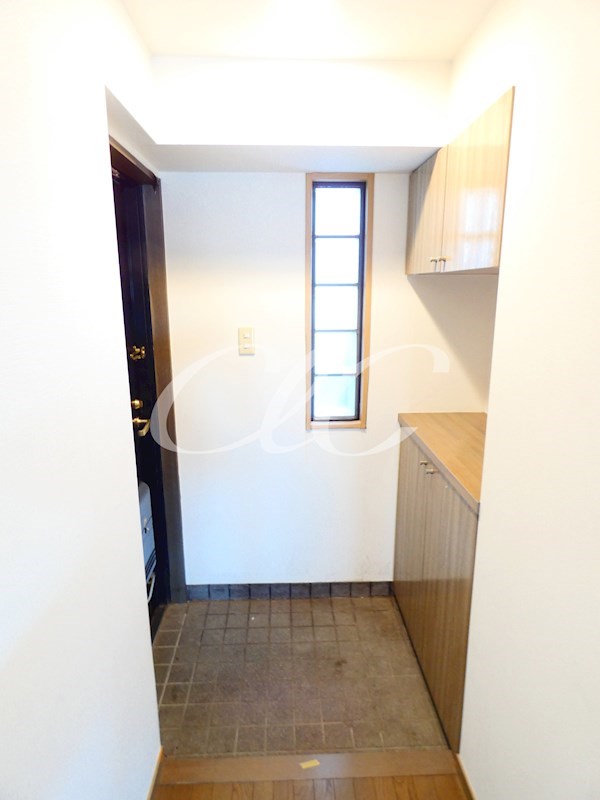 セブン・ナルケマンション 玄関