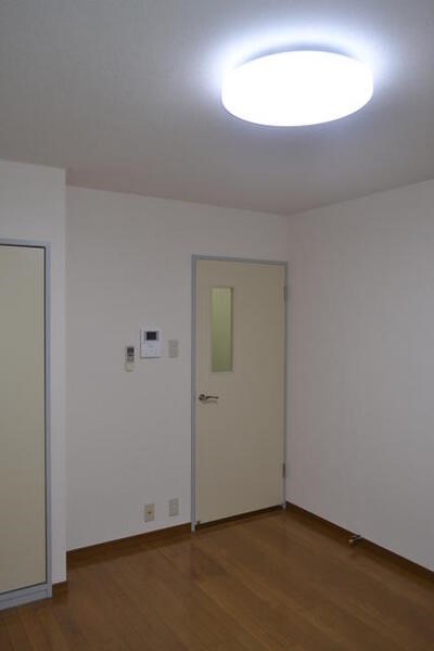 中村ハイツ ベッドルーム