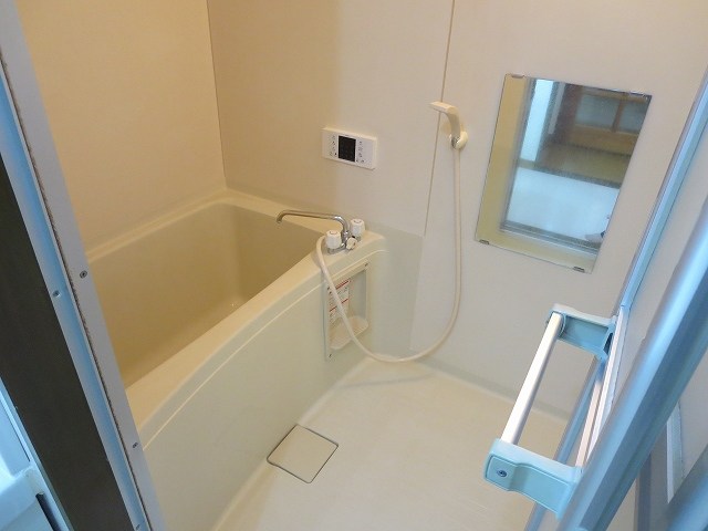 市川コーポⅢ 風呂画像