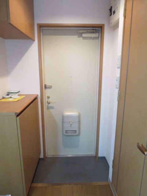 クレッセントテラス 玄関