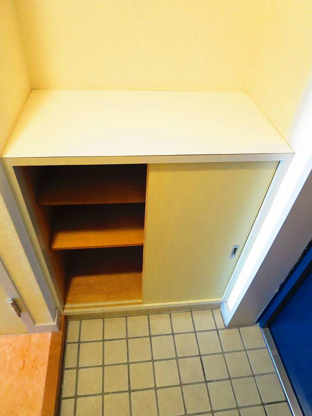 メゾン・クレール 玄関