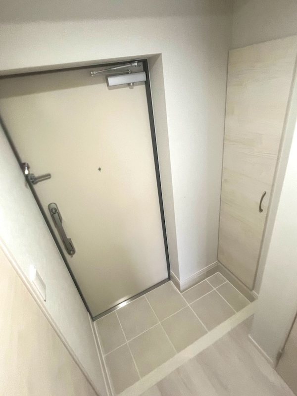 アルファコート梅島 玄関