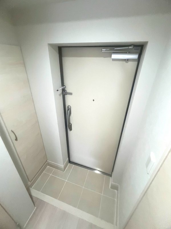 アルファコート梅島 玄関