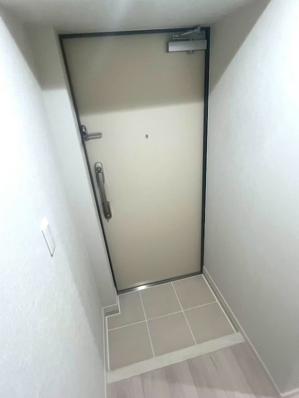 アルファコート梅島 玄関