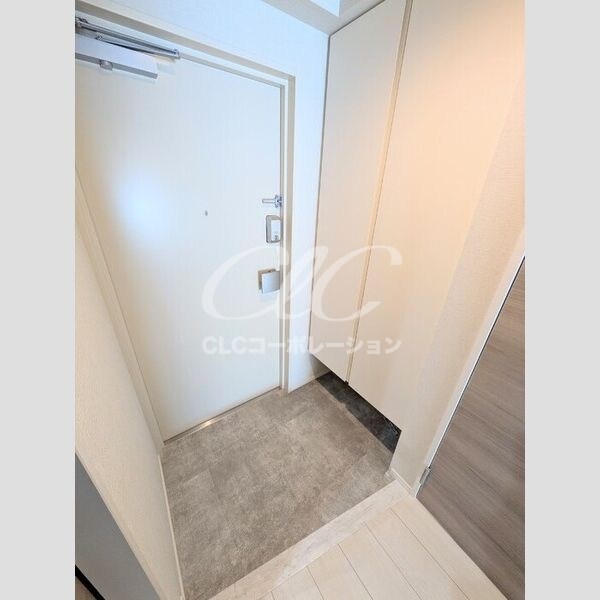 ロイジェント潮見 玄関