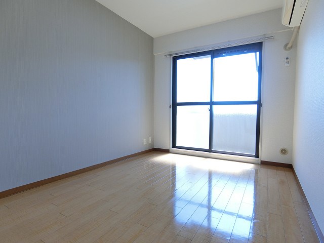 ジョイフル浦安 リビング