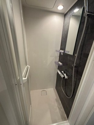 ホワイトセラス 風呂画像