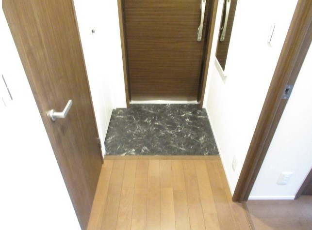 ウィンドテラス八広 玄関