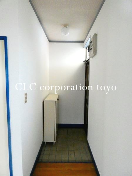 境川フラット 玄関