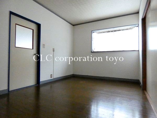 境川フラット ベッドルーム