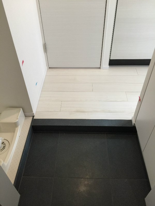 メインステージ北千住Ⅲ 玄関