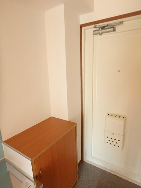 トモエハイツ 玄関