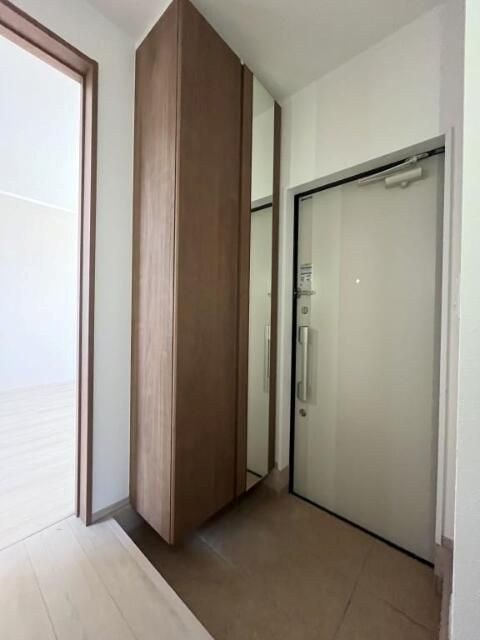 mi patio B棟 玄関