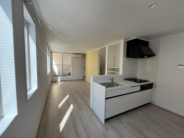 mi patio B棟 リビング