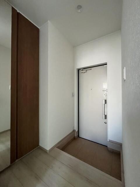 mi patio B棟 玄関