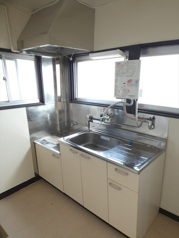 帰燕マンション キッチン