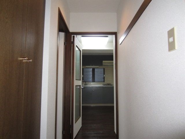 パレス内田6号館 玄関