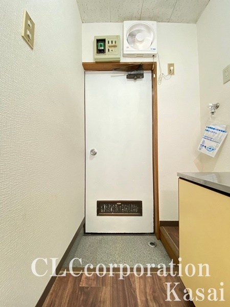 ラモーヌ南行徳 玄関