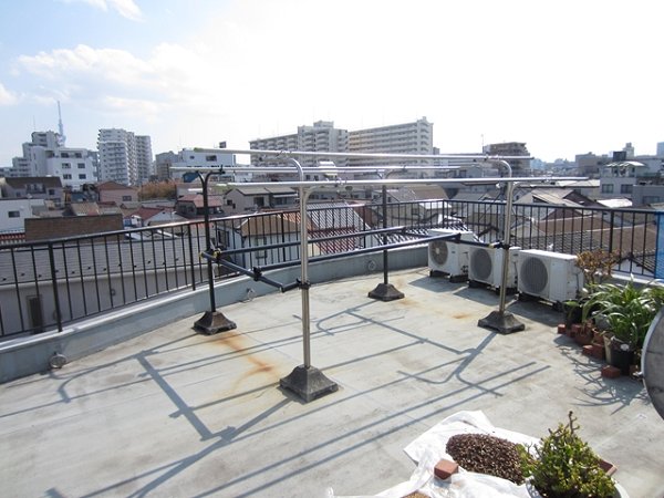 キマイラビル ベランダ