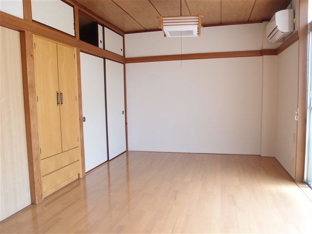 丸井マンション ベッドルーム