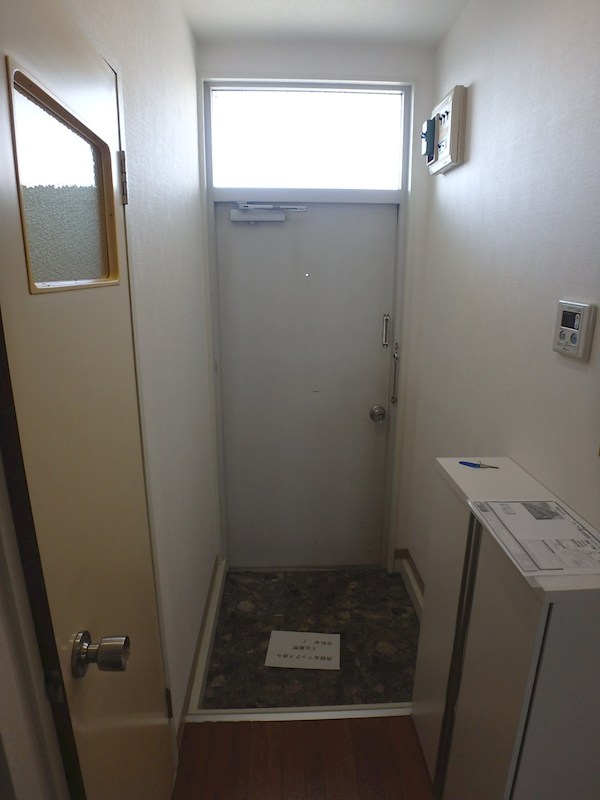 高山ハイツ 玄関