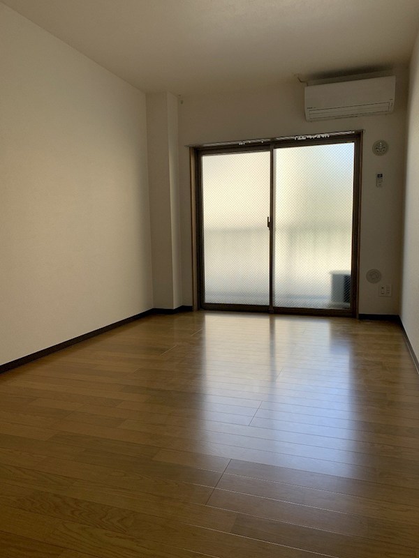 第３アサヒハイツ リビング