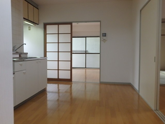 リバーリッチ第２川富ビル リビング