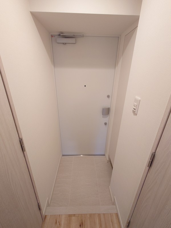 コンフォリア・リヴ西葛西 玄関