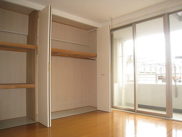 カーロヴィレッタⅡ ベッドルーム